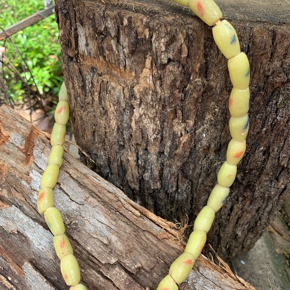 Indigenous Tribal Vintage African Trade Beads/Native - Picture 3 of 4